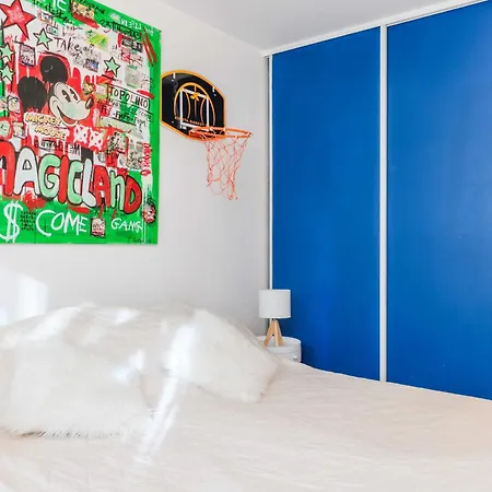 Cosy With Air Conditioning 19ard Апартаменты