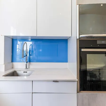 Апартаменты Cosy With Air Conditioning 19ard *
